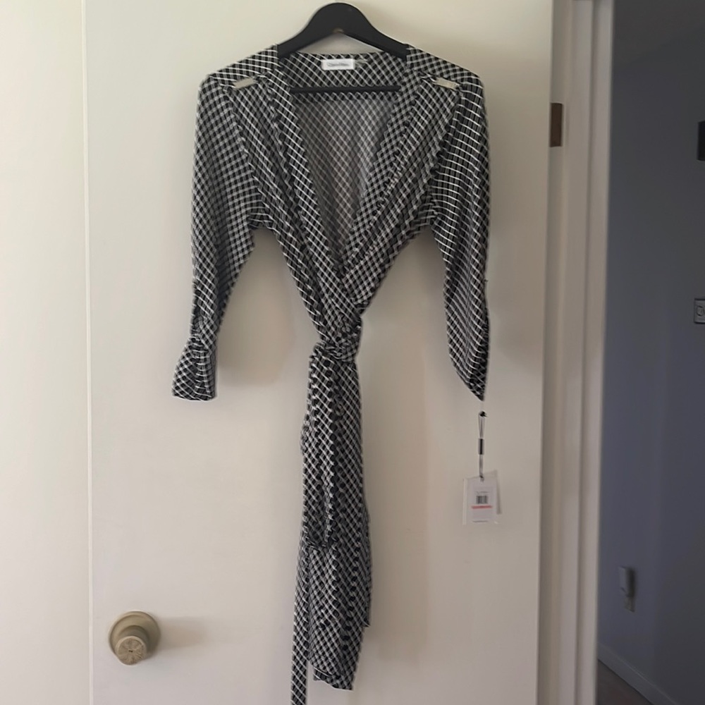 NWT Calvin Klein Black and White pattern wrap dress size 10